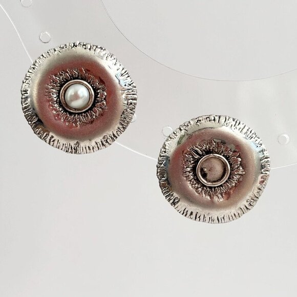 Silver Tone Textured Clip On Vintage Retro Stud Classic Earrings - Picture 2 of 10